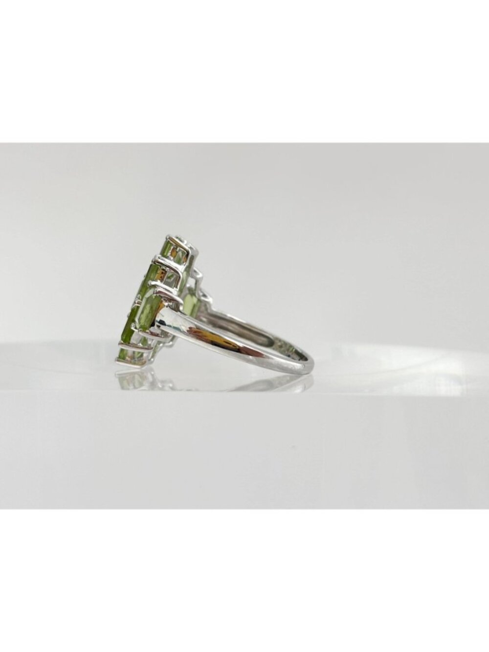 Green Peridot Emerald Cut Cluster Sterling Silver 925 Vintage Ring - sz 10 - Picture 6 of 15